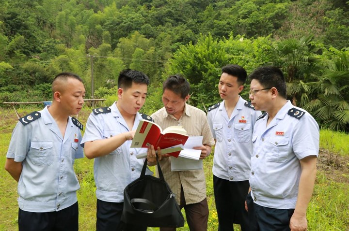 正在上传...