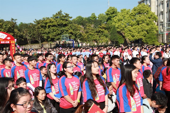 崇阳县龙阳高中图片